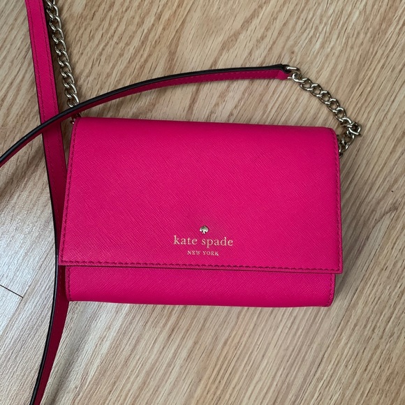 kate spade Handbags - NWOT Small Kate Spade purse